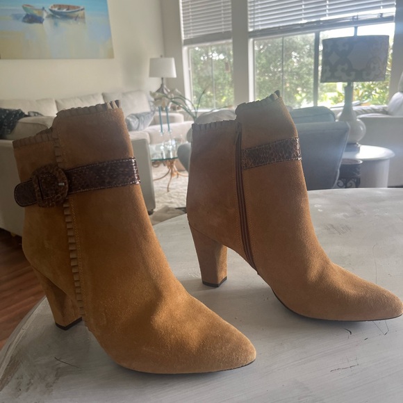 BeautifulDaniela Caramel Zip Ankle Boot sz 8.5 - Picture 3 of 6